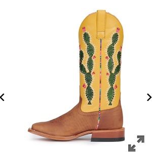 NWOB Macie Bean Boots